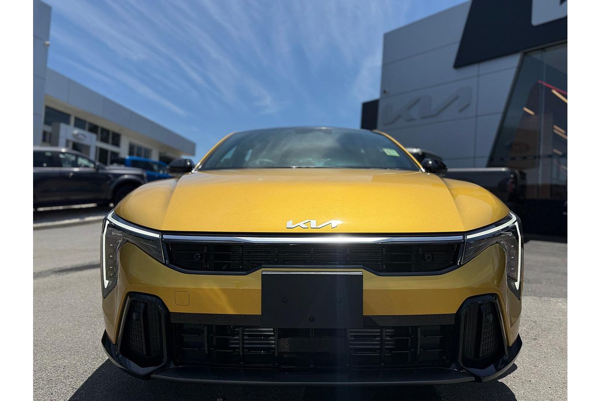 2025 Kia K4 GT-Line CL4m