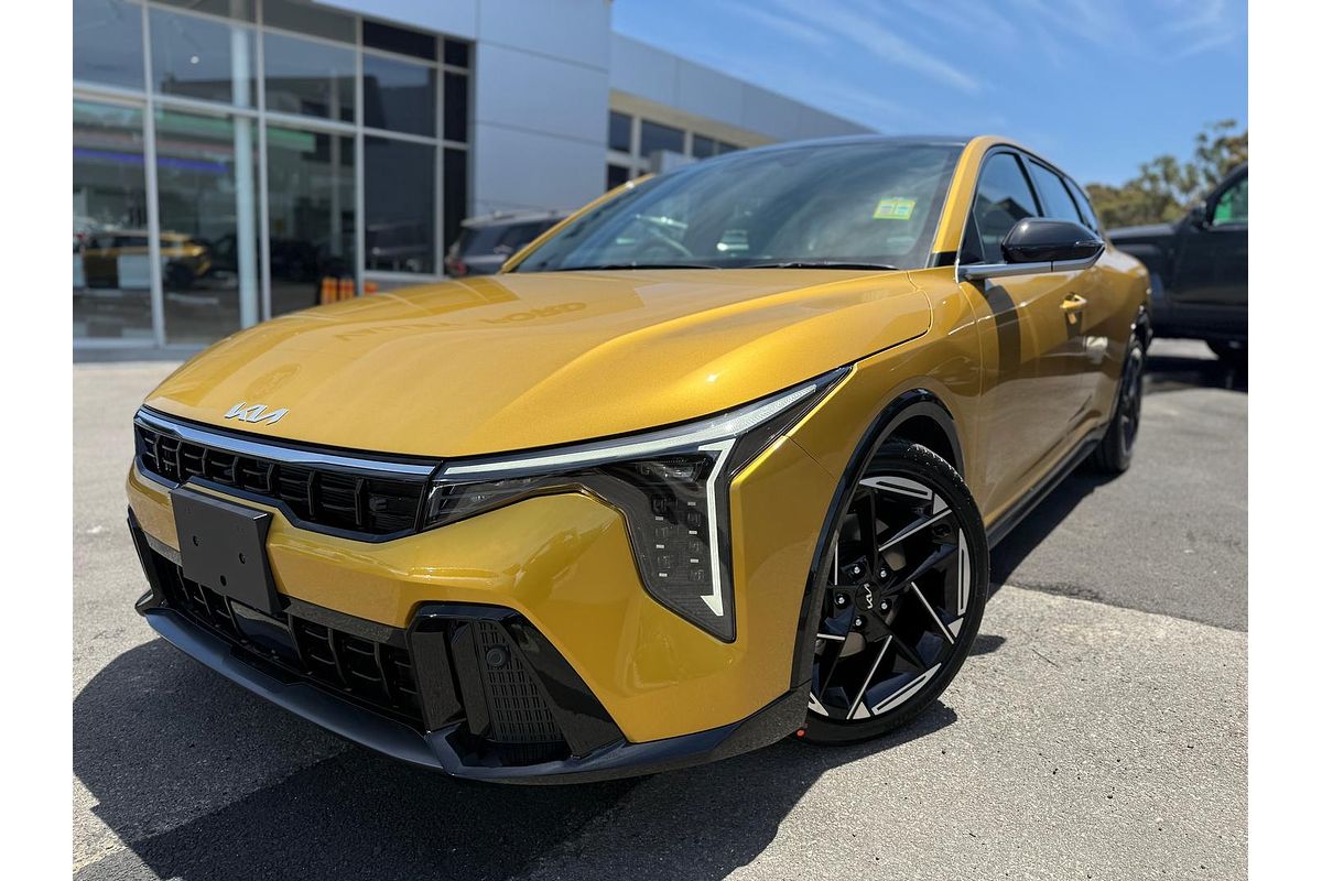 2025 Kia K4 GT-Line CL4m