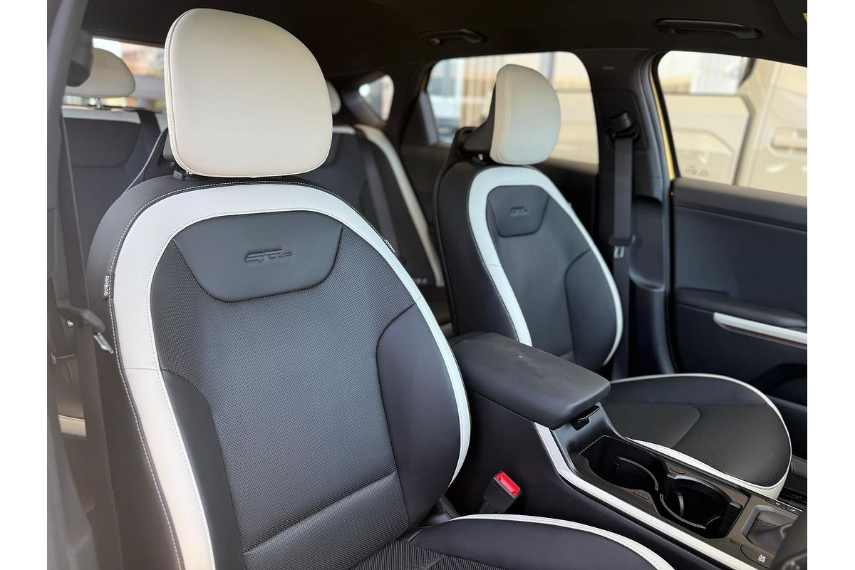 2025 Kia K4 GT-Line CL4m