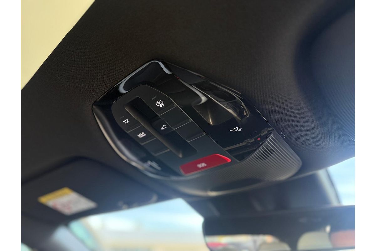 2025 Kia K4 GT-Line CL4m