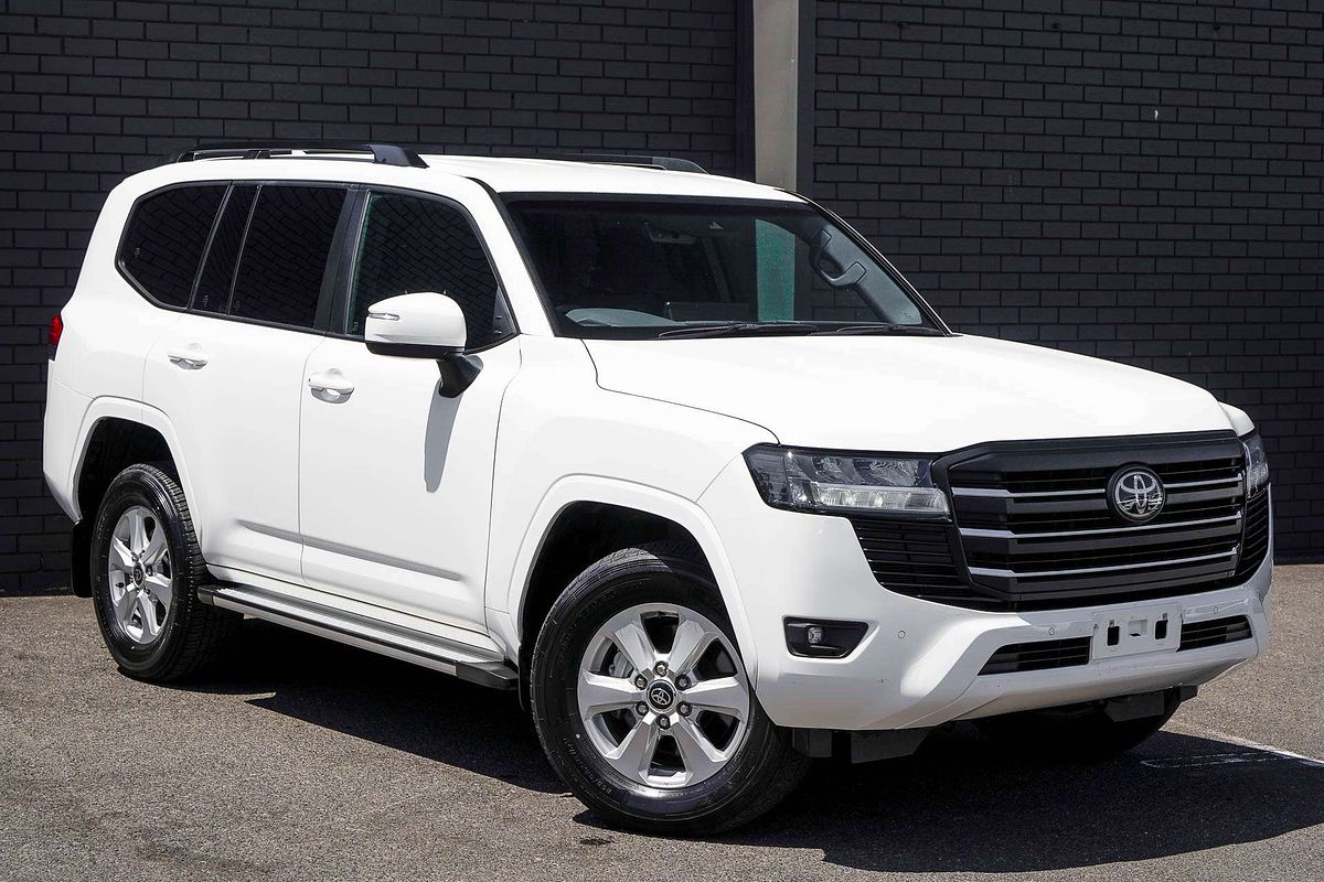 2024 Toyota Landcruiser GXL FJA300R