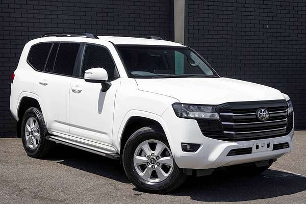 2024 Toyota Landcruiser GXL FJA300R