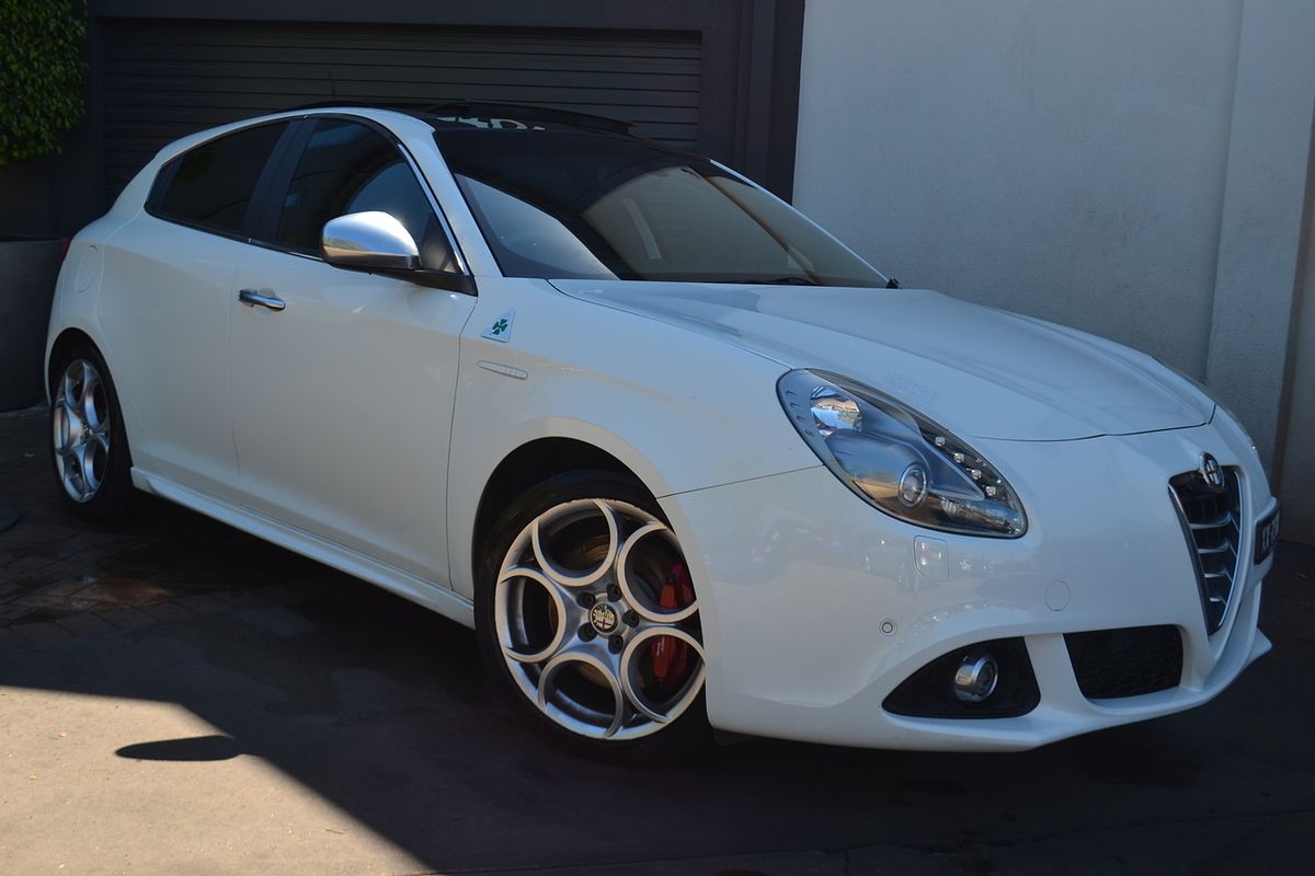 2015 Alfa Romeo Giulietta Quadrifoglio Verde Series 1