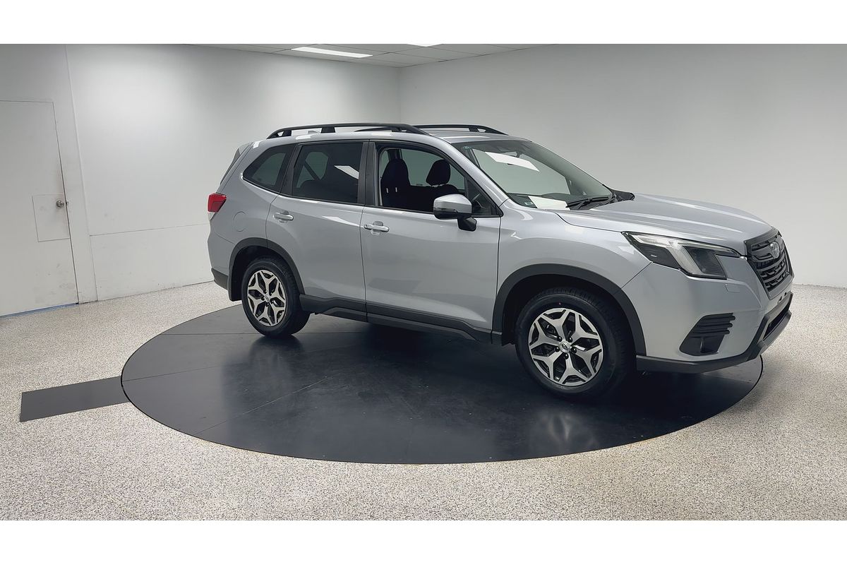 2023 Subaru Forester 2.5i 50 Years Edition S5