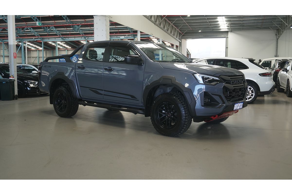 2025 Isuzu D-MAX BLADE 4X4