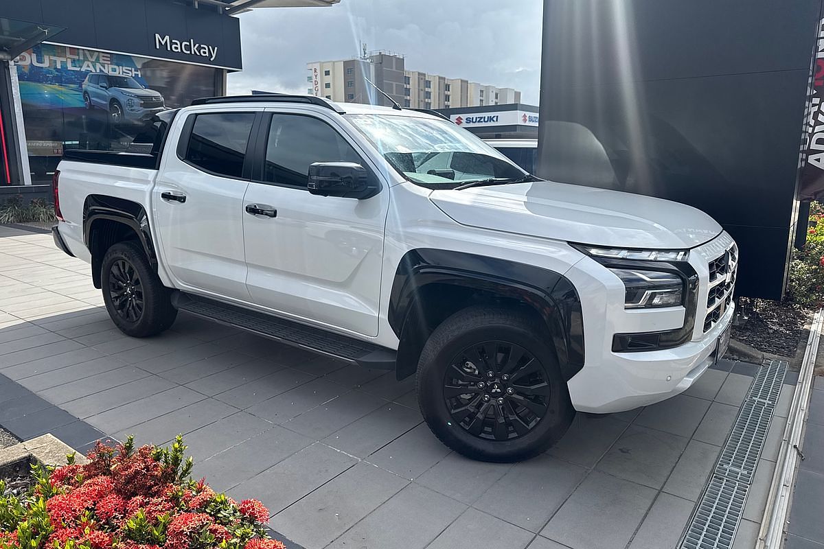 2025 Mitsubishi Triton GSR MV 4X4