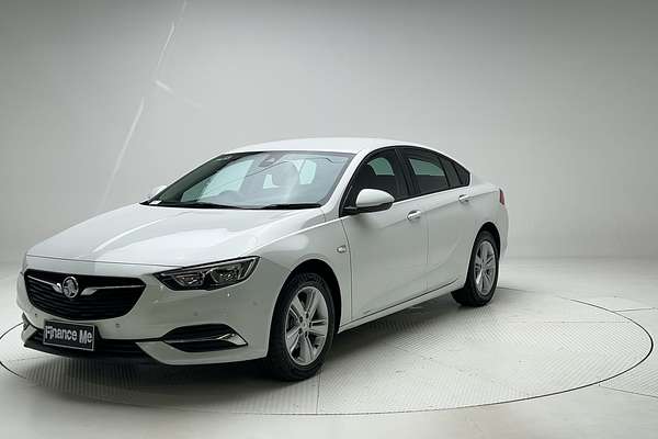 2018 Holden Commodore LT ZB thumb-2