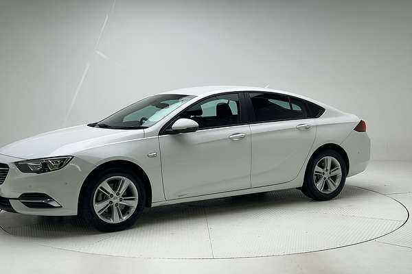 2018 Holden Commodore LT ZB thumb-3