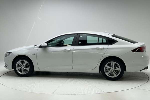 2018 Holden Commodore LT ZB thumb-4