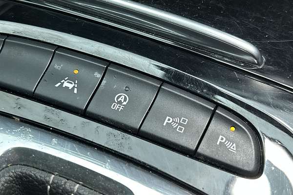 2018 Holden Commodore LT ZB thumb-16