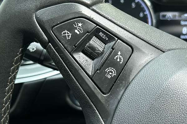 2018 Holden Commodore LT ZB thumb-17