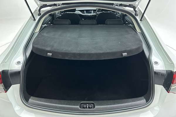 2018 Holden Commodore LT ZB thumb-20