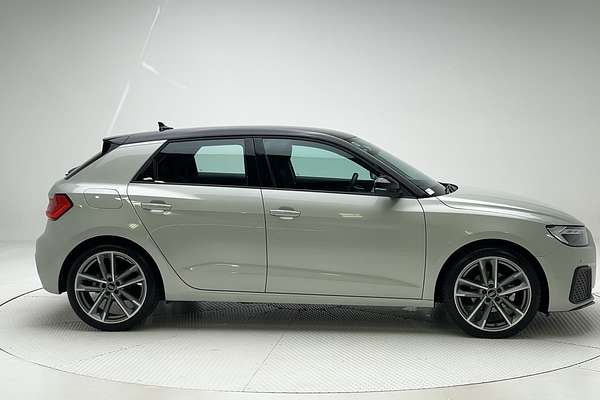 2022 Audi A1 35 TFSI GB thumb-8
