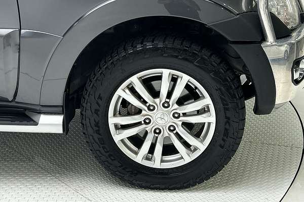 2019 Mitsubishi Pajero GLX NX thumb-9