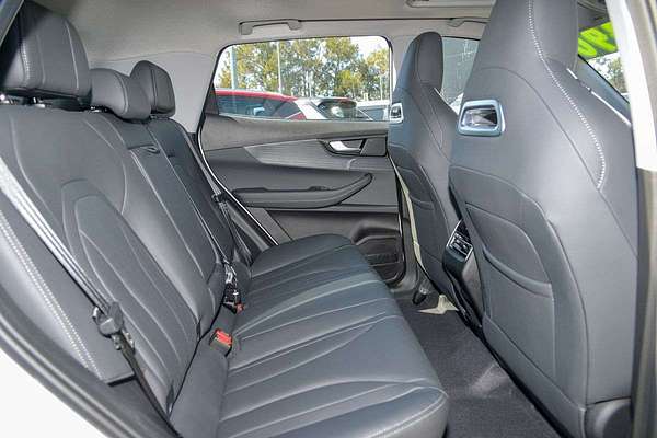 2025 Chery Tiggo 4 Hybrid Ultimate thumb-8