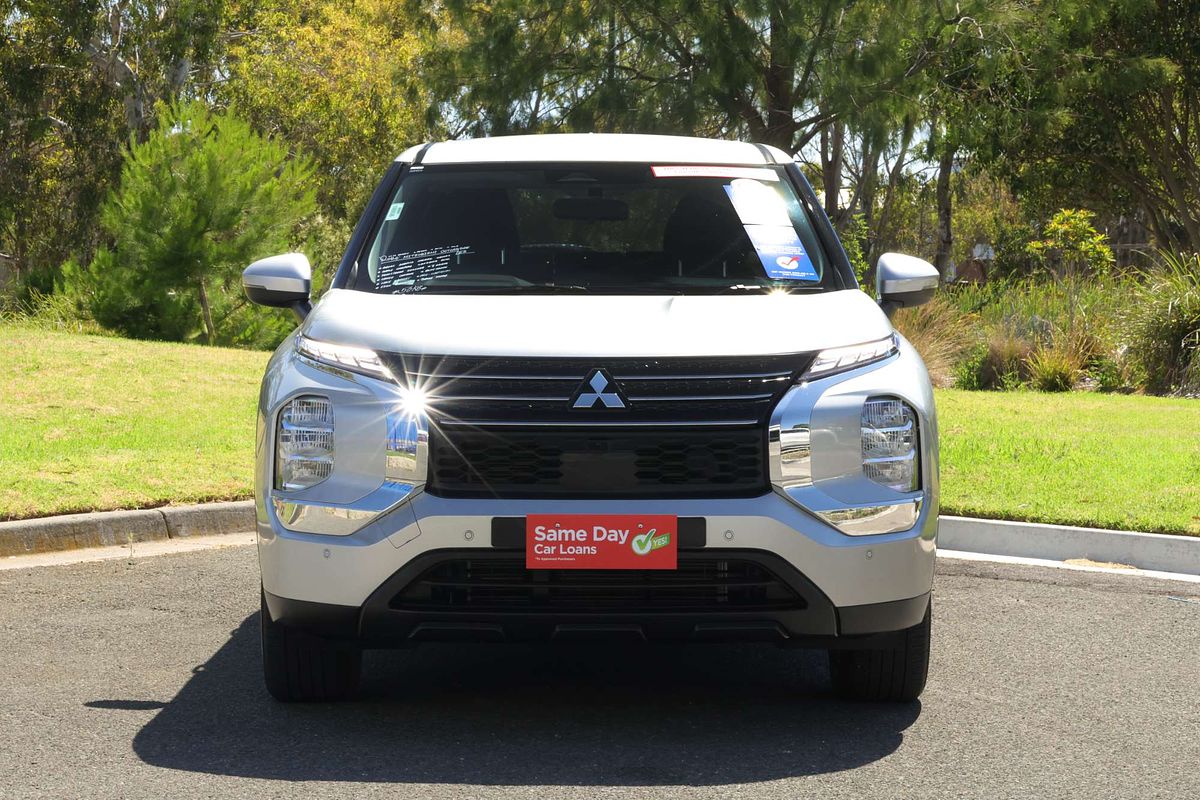 2024 Mitsubishi Outlander ES ZM