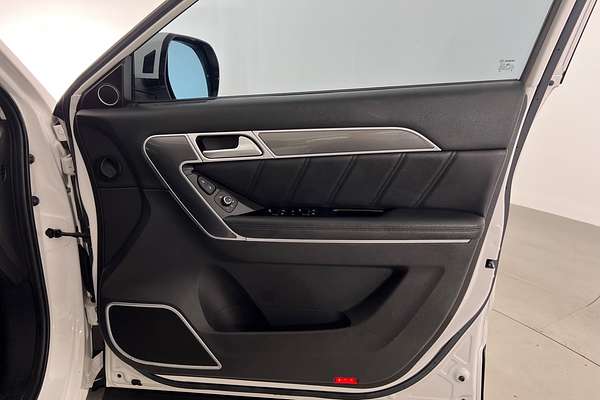 2017 GWM H6 LUX thumb-9
