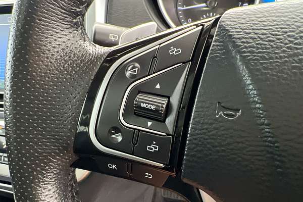 2017 GWM H6 LUX thumb-12