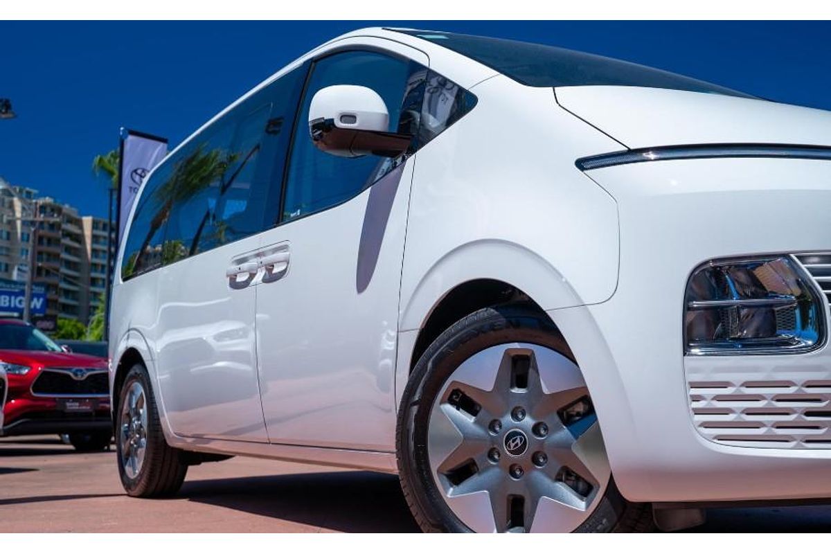 2025 Hyundai STARIA Highlander US4.V3