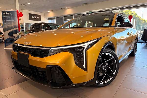 2025 Kia K4 GT-Line CL4m thumb-2