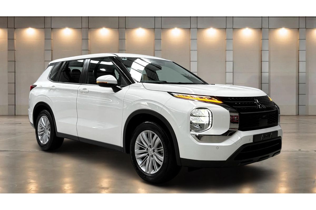 2024 Mitsubishi Outlander ES ZM