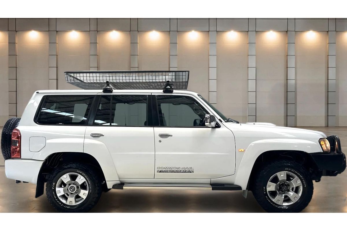 2015 Nissan Patrol ST Y61