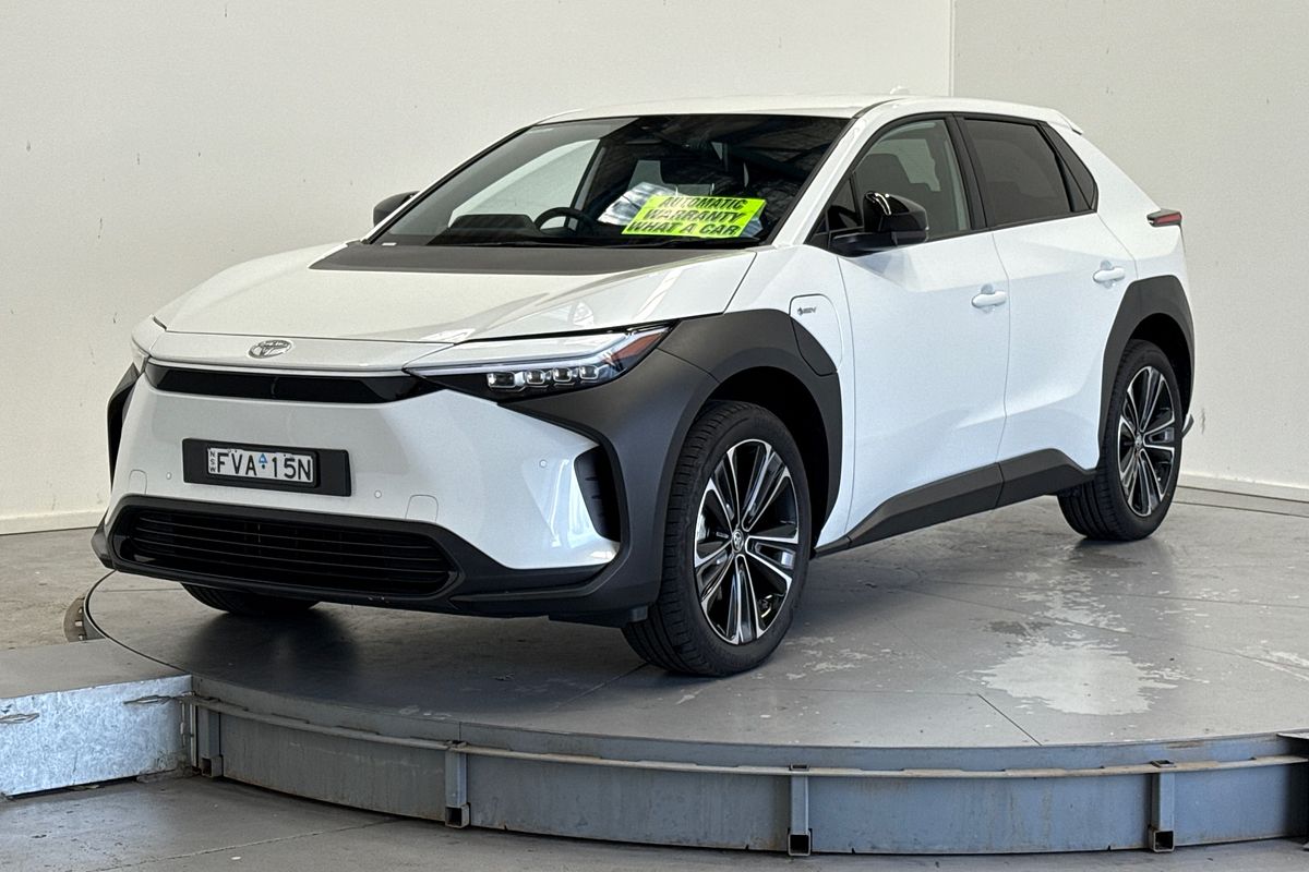 2024 Toyota bZ4X XEAM10R