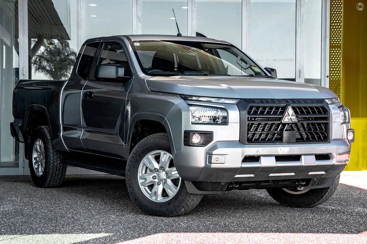 2025 Mitsubishi Triton GLX+ MV 4X4
