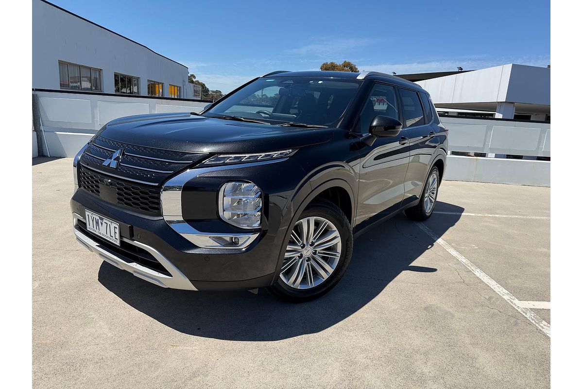 2023 Mitsubishi Outlander LS ZM