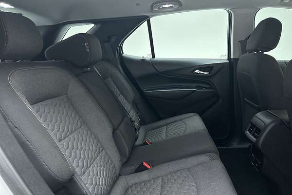 2017 Holden Equinox LT EQ thumb-11