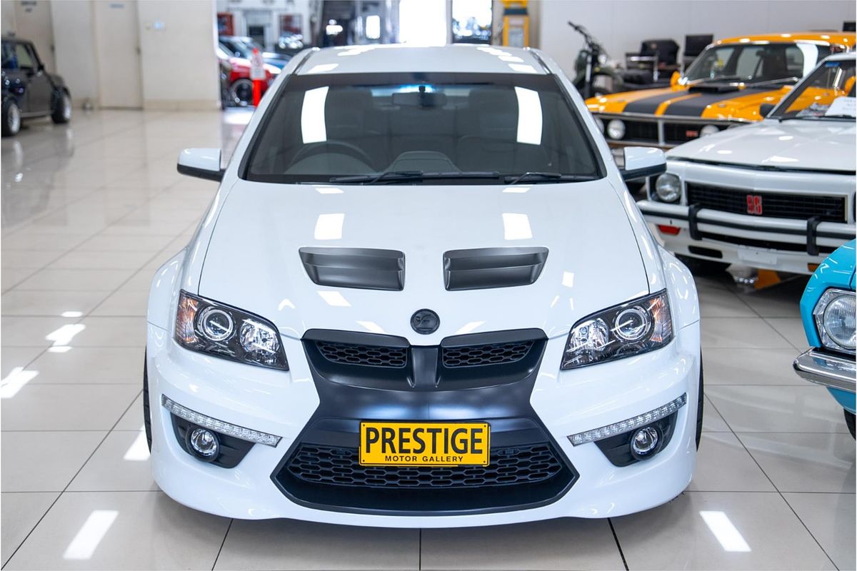 2011 HSV CLUBSPORT R8 SV BLACK EDITION E3 MY12