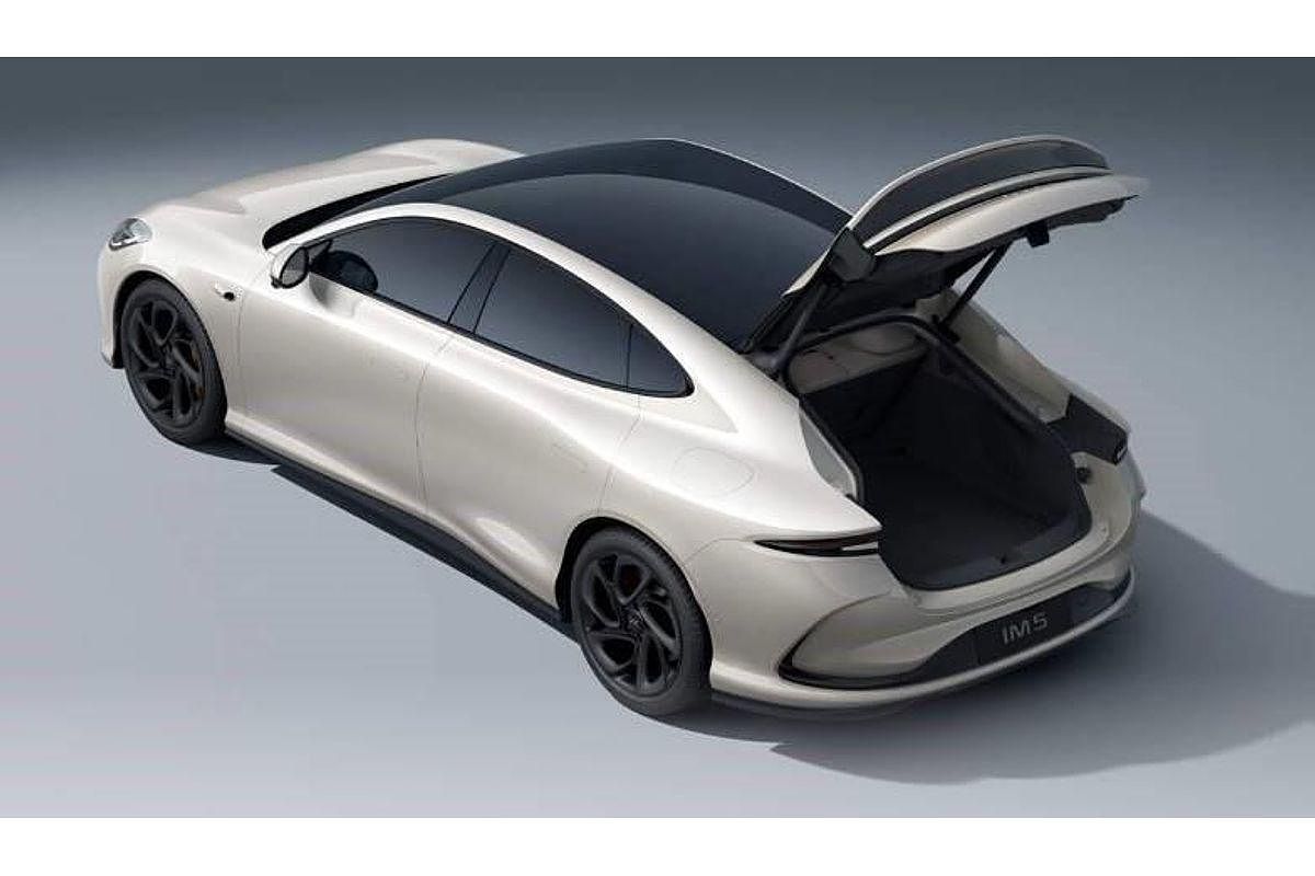 2025 MG IM5 Performance P12L 4X4