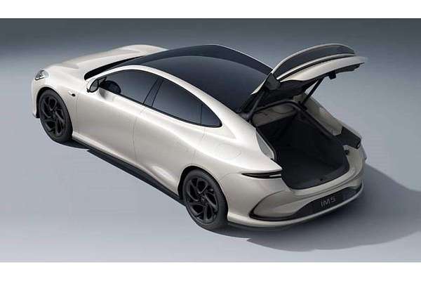 2025 MG IM5 Performance P12L 4X4