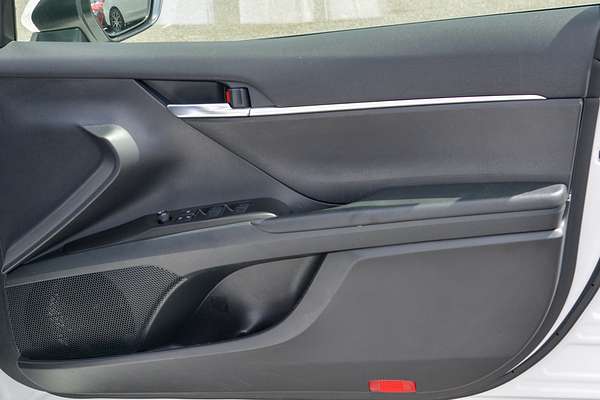 2024 Toyota Camry Ascent AXVH70R thumb-15