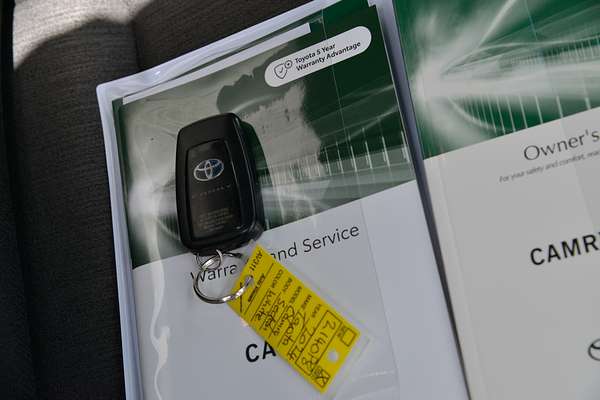 2024 Toyota Camry Ascent AXVH70R thumb-20