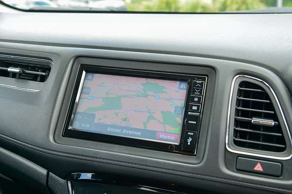 2019 Honda HR-V VTi-S thumb-11