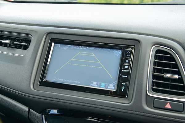 2019 Honda HR-V VTi-S thumb-12