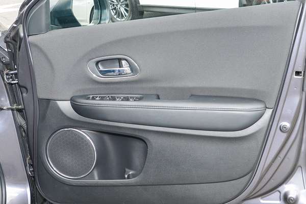 2019 Honda HR-V VTi-S thumb-15