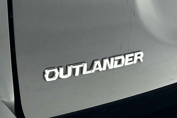 2015 Mitsubishi Outlander LS ZK thumb-21