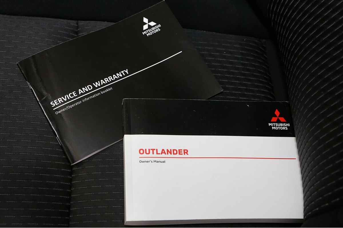 2022 Mitsubishi Outlander LS ZM