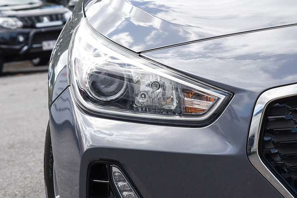 2017 Hyundai i30 Active PD thumb-1