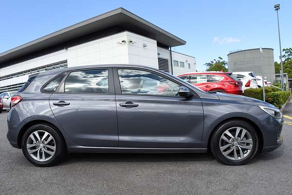 2017 Hyundai i30 Active PD thumb-4