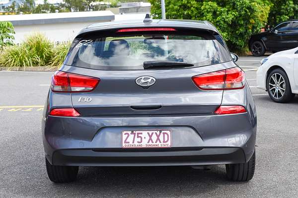 2017 Hyundai i30 Active PD thumb-6