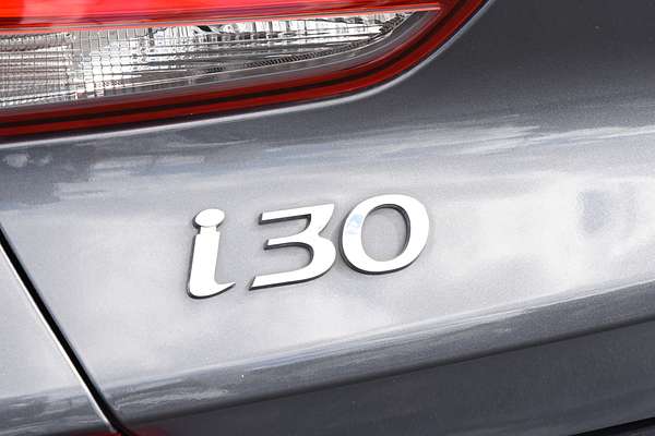 2017 Hyundai i30 Active PD thumb-19