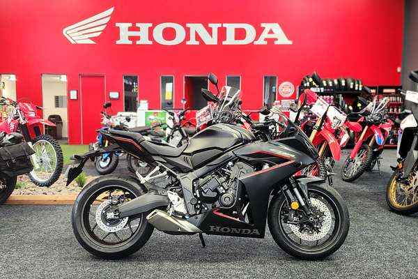 2026 Honda CBR650R E-CLUTCH