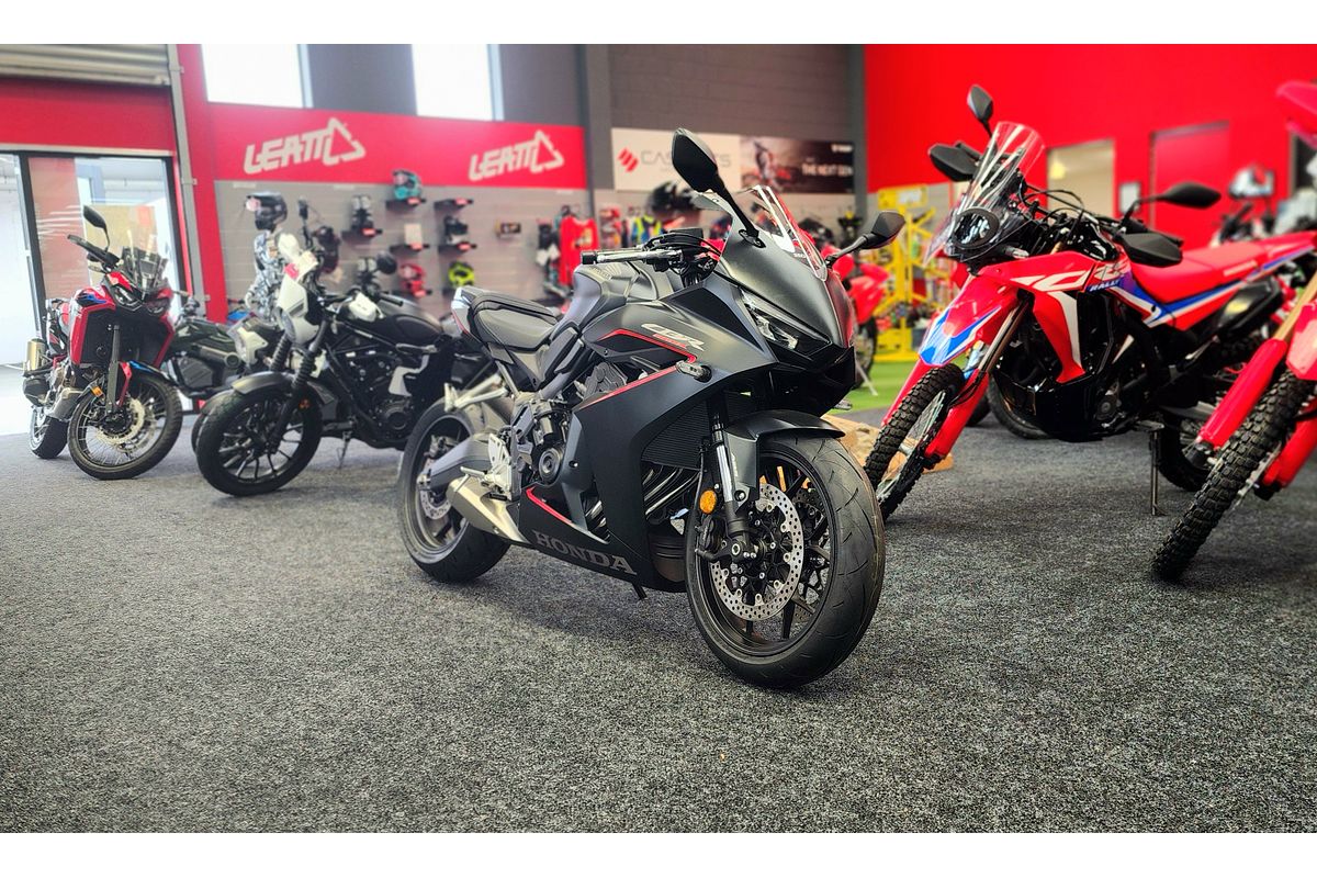 2026 Honda CBR650R E-CLUTCH