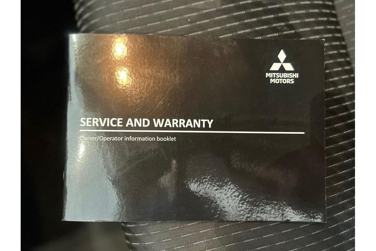 2022 Mitsubishi Outlander ES ZM