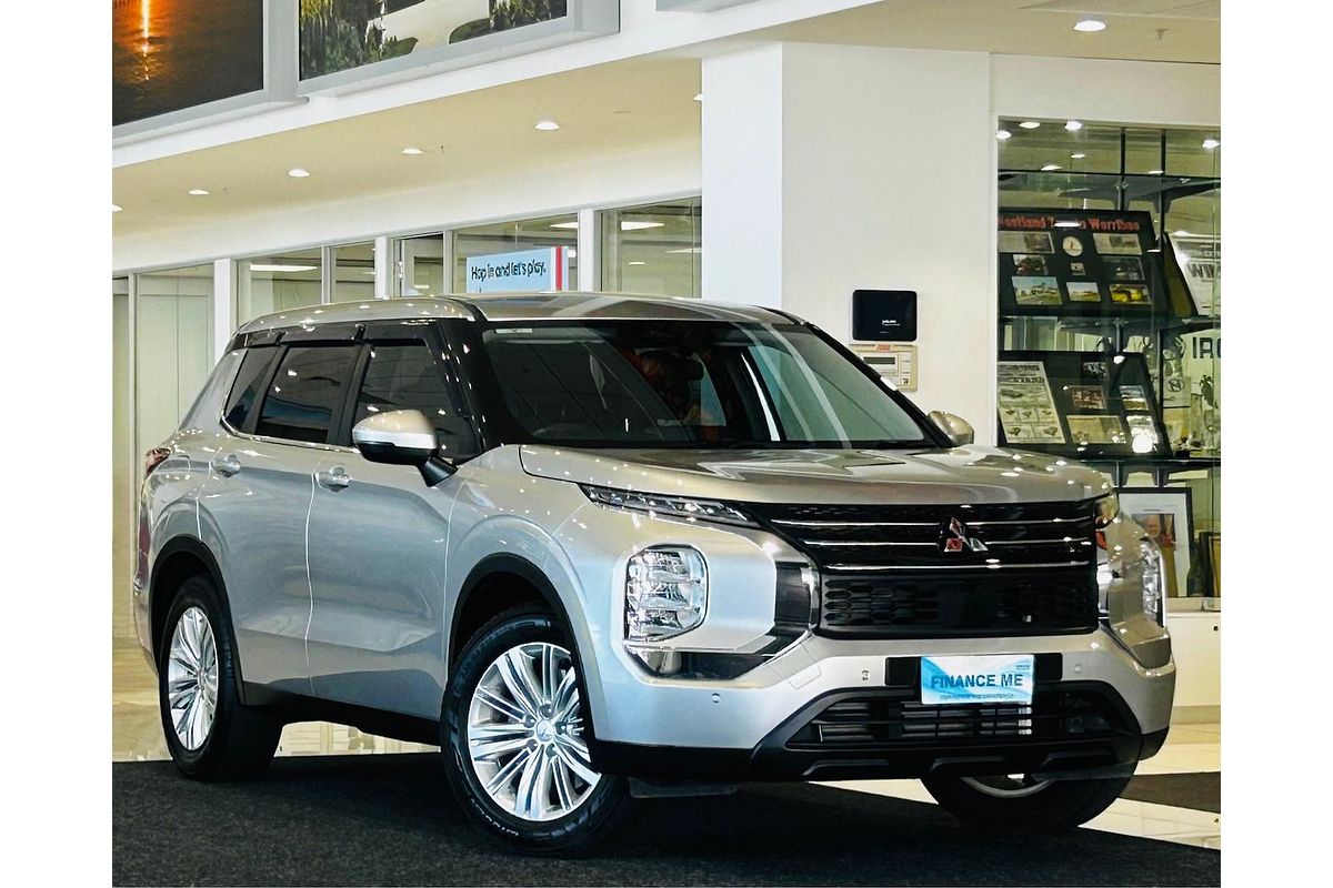 2022 Mitsubishi Outlander ES ZM