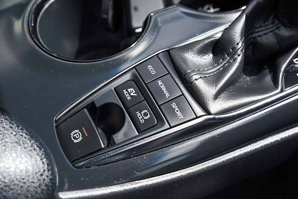 2020 Toyota Camry Ascent AXVH71R thumb-13