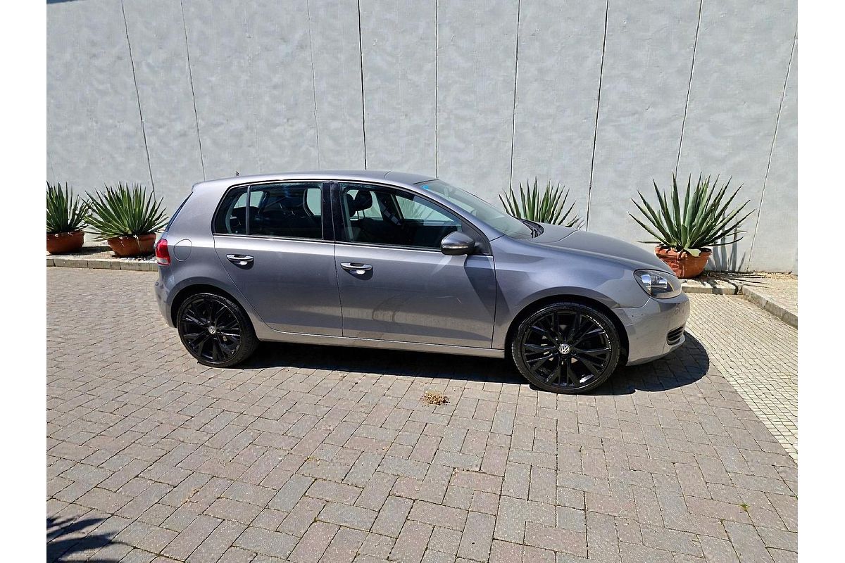 2011 Volkswagen Golf 77TSI VI